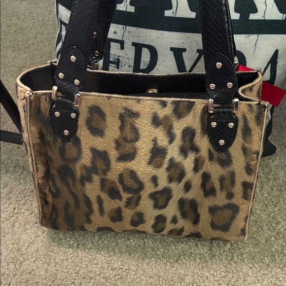 Kate Spade Leopard Print Tote with Black Handles and bag charm EUC - Picture 5 of 12